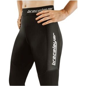 Women's Black Performance Capris
